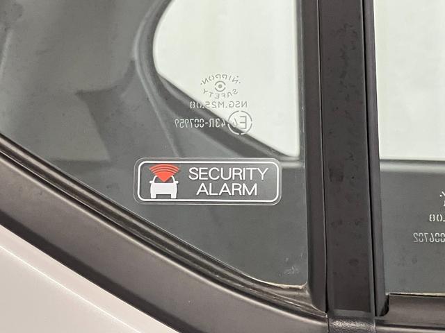 �y�Z�L�����e�B�A���[���z�@�s���Ƀh�A���J������ƁA�u�U�[����Ȃǂ��Ď��͂Ɉُ��m�点�Ă���܂��B