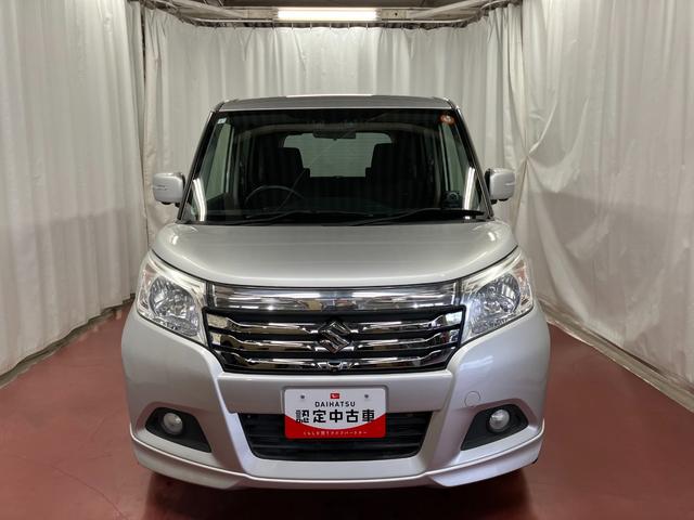 �V���v���ȃf�U�C���ƐL�т₩�ȋȐ��������I�ȃf�U�C���B