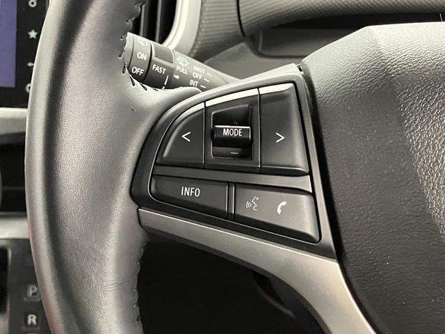 �y�X�e�A�����O�X�C�b�`�z�@�茳�̃X�C�b�`�ŃI�[�f�B�I�̑��삪�ł��܂��B