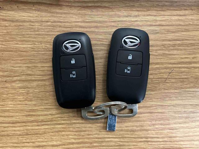 タント Ｘ　ひょう害車　元試乗車　アイドリングストップ　衝突被害軽減システム　電動格納ミラー　スマートキー　ＬＥＤヘッドランプ　車線逸脱警報　オートマチックハイビーム　片側電動両側スライドドア　１オーナー（13枚目）