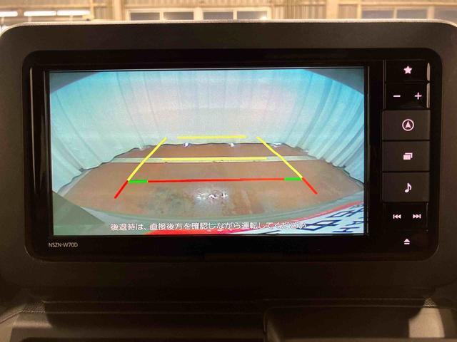 �y�o�b�N�J�����z�@���Ԏ��Ɏԗ�����̗l�q�����邱�Ƃ��ł���̂ŁA�^�]�̕s�����y�����܂��B