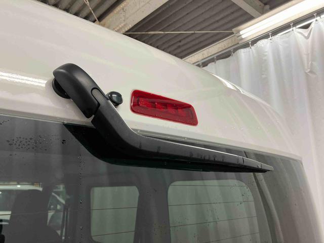 ハイゼットカーゴ DX アイドリングストップ キーレスエントリー 衝突安全ボディ 両側スライドドア 整備記録簿 横滑り防止装置 オートライト オートマチックハイビーム 運転席エアバッグ 助手席エアバッグ ABS 1オーナー(43枚目)