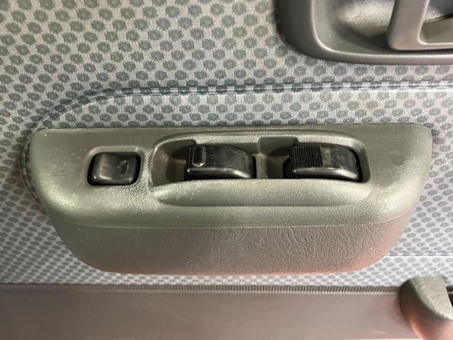 ハイゼットトラック エクストラVS 下取車 2WD マニュアル車 ラジオ CD パワーウインドウ パワーステアリング キーレスエントリー(27枚目)