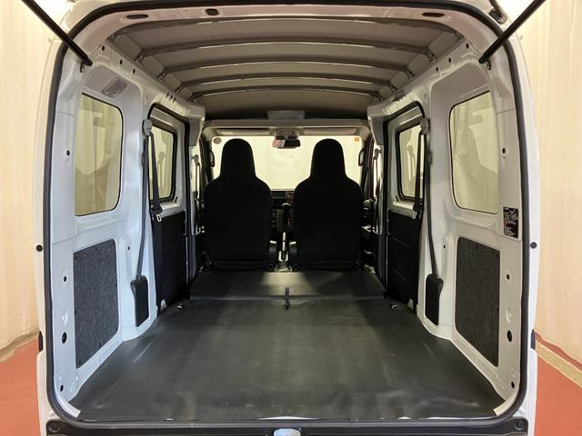 ハイゼットカーゴ DX 1オーナー 4WD 衝突被害軽減システム レーンアシスト 横滑り防止装置 アイドリングストップ オートライト オートマチックハイビーム キーレス 運転席エアバッグ(32枚目)