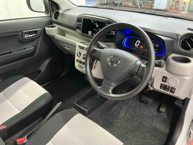 ミライース Ｘ　ＳＡＩＩＩ　届出済未使用車　元展示車　オートライト　運転席エアバッグ　助手席エアバッグ　車線逸脱防止　電動格納ミラー　キーレス　ＬＥＤヘッドランプ　１オーナー車　アイドリングストップ　禁煙　ＶＳＣ　衝突安全ボディ（12枚目）