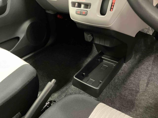 ミライース Ｘ　ＳＡＩＩＩ　届出済未使用車　元展示車　オートライト　運転席エアバッグ　助手席エアバッグ　車線逸脱防止　電動格納ミラー　キーレス　ＬＥＤヘッドランプ　１オーナー車　アイドリングストップ　禁煙　ＶＳＣ　衝突安全ボディ（19枚目）