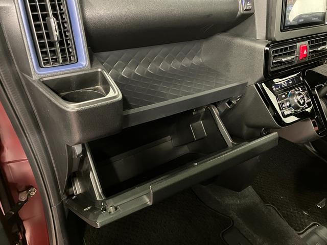 �O���[�u�{�b�N�X�Ȃǂ̑��ʂŕ֗��Ȏ��[���݂����Ă��܂��B