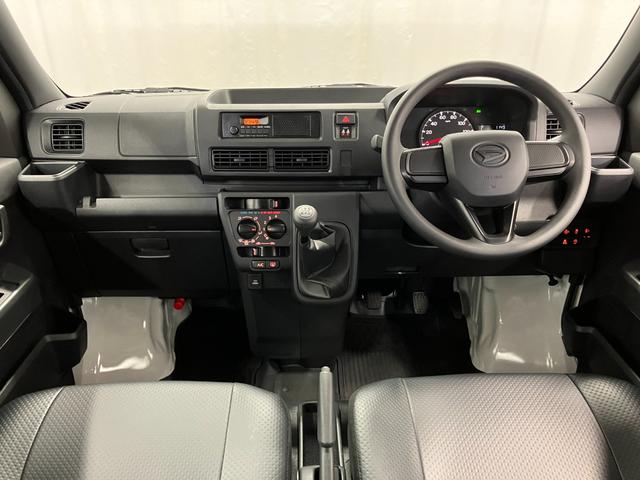 ハイゼットカーゴ スペシャル 下取車 マニュアル車 2WD 衝突被害軽減システム 横滑り防止装置 アイドリングストップ AM/FMラジオ アクセサリーソケット オートライト オートマチックハイビーム パワーウインドウ(10枚目)