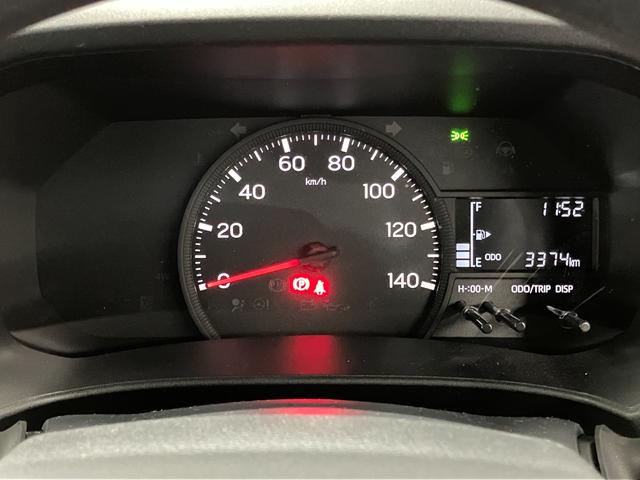 ハイゼットカーゴ スペシャル 下取車 マニュアル車 2WD 衝突被害軽減システム 横滑り防止装置 アイドリングストップ AM/FMラジオ アクセサリーソケット オートライト オートマチックハイビーム パワーウインドウ(11枚目)