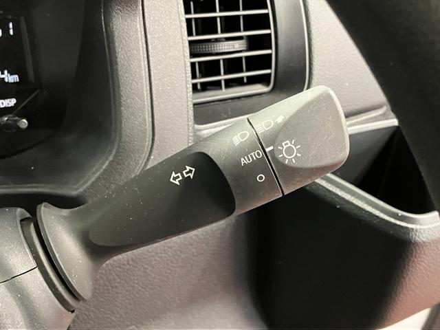 ハイゼットカーゴ スペシャル 下取車 マニュアル車 2WD 衝突被害軽減システム 横滑り防止装置 アイドリングストップ AM/FMラジオ アクセサリーソケット オートライト オートマチックハイビーム パワーウインドウ(15枚目)