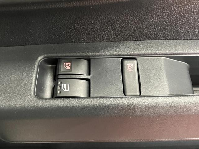 ハイゼットカーゴ スペシャル 下取車 マニュアル車 2WD 衝突被害軽減システム 横滑り防止装置 アイドリングストップ AM/FMラジオ アクセサリーソケット オートライト オートマチックハイビーム パワーウインドウ(28枚目)