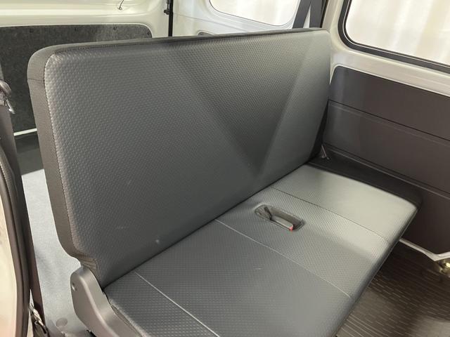 ハイゼットカーゴ スペシャル 下取車 マニュアル車 2WD 衝突被害軽減システム 横滑り防止装置 アイドリングストップ AM/FMラジオ アクセサリーソケット オートライト オートマチックハイビーム パワーウインドウ(29枚目)