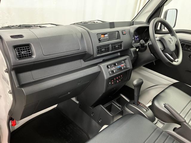 ハイゼットトラック スタンダード　農用スペシャル　１オーナー　４ＷＤ　ＣＶＴ車　　ＬＥＤ大型荷台作業灯　衝突被害軽減システム　横滑り防止装置　オートマチックハイビーム　アクセサリーソケット　アイドリングストップ　パワーステアリング（22枚目）