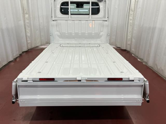 ハイゼットトラック スタンダード　農用スペシャル　１オーナー　４ＷＤ　ＣＶＴ車　　ＬＥＤ大型荷台作業灯　衝突被害軽減システム　横滑り防止装置　オートマチックハイビーム　アクセサリーソケット　アイドリングストップ　パワーステアリング（30枚目）