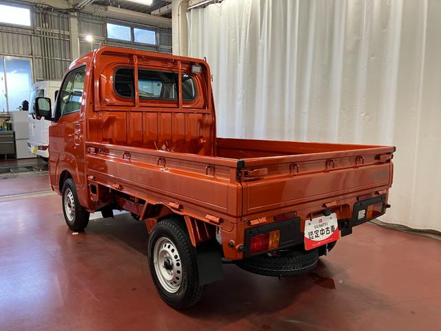 ハイゼットトラック ＥＸＴ　元展示車　４ＷＤ　ＣＶＴ車　届出済未使用車　禁煙車　衝突被害軽減システム　横滑り防止装置　プッシュスタート　ＬＥＤヘッドランプ　オートマチックハイビーム　電動格納ドアミラー　アイドリングストップ（7枚目）