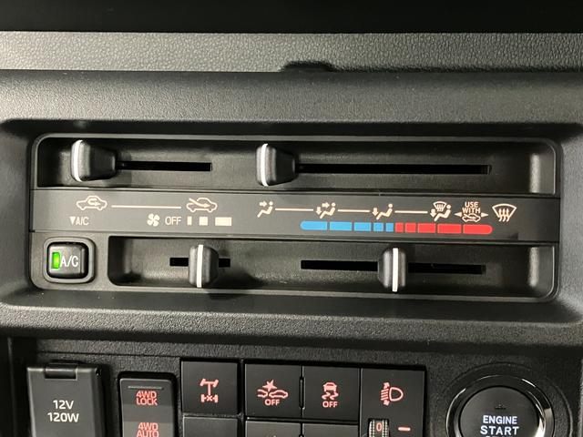 ハイゼットトラック ＥＸＴ　元展示車　４ＷＤ　ＣＶＴ車　届出済未使用車　禁煙車　衝突被害軽減システム　横滑り防止装置　プッシュスタート　ＬＥＤヘッドランプ　オートマチックハイビーム　電動格納ドアミラー　アイドリングストップ（16枚目）