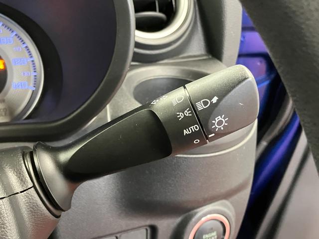 �y�I�[�g���C�g�z�@���̖͂��邳�ɉ����āA�w�b�h�����v�������I�ɓ_���E�������Ă����̂ŁA�ƂĂ��֗��ł��B