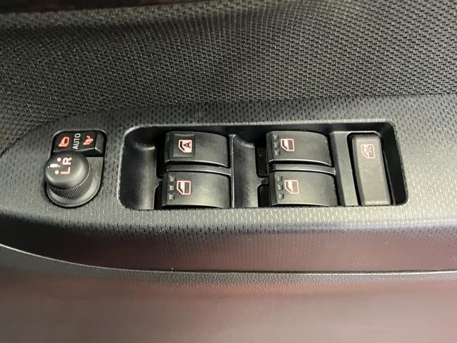 ムーヴ カスタム　Ｘリミテッド　ＳＡＩＩＩ　下取車　ナビ　バックカメラ　シートヒーター　フルセグＴＶ　Ｂｌｕｅｔｏｏｔｈ　ＤＶＤ　衝突被害軽減システム　横滑り防止装置　スマートキー　プッシュスタート　ＬＥＤヘッドランプ　オートマチックハイビーム（30枚目）