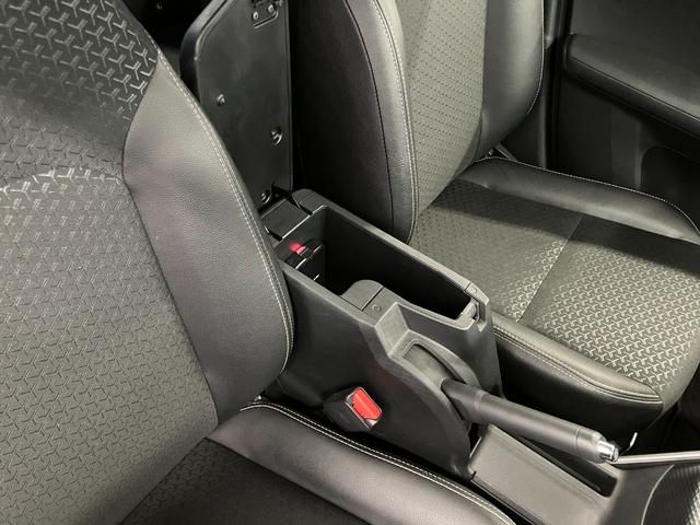 �t�����g�Z���^�[�A�[�����X�g�i�{�b�N�X�t�j