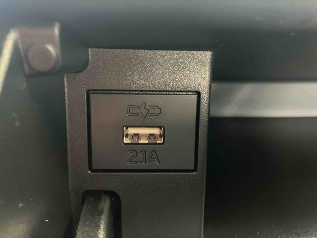 タント カスタムRS 届出済未使用車 元展示車 ターボ 1オーナー 衝突被害軽減システム 両側電動スライドドア 車線逸脱防止 シートヒーター スマートキー LEDヘッドランプ オートマチックハイビーム オートライト(22枚目)