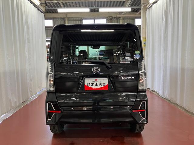 ���ˏグ���o�b�N�h�A�Ȃ̂ŁA�J�V���̉ו��̏o������̍ۂ��G��ɂ����ł��B