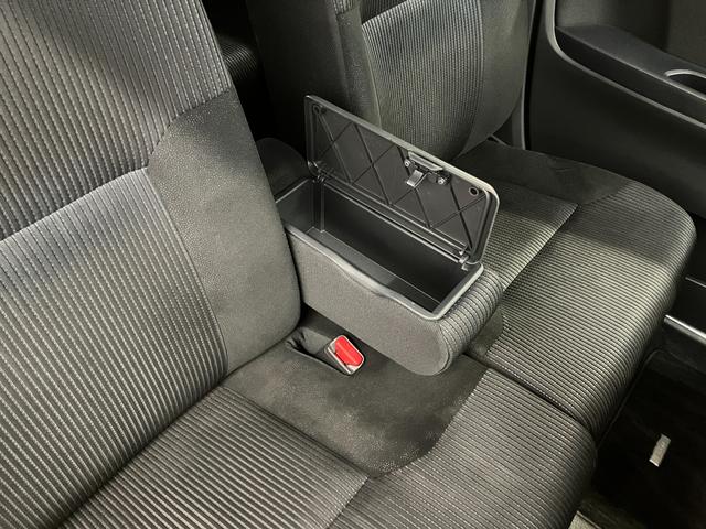 �t�����g�Z���^�[�A�[�����X�g�i�{�b�N�X�t�j