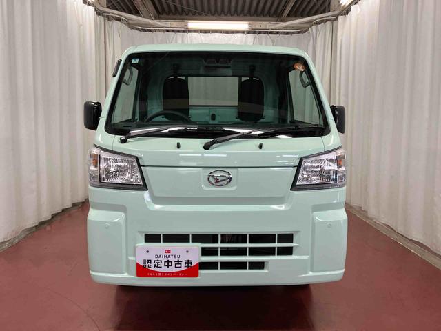 ハイゼットトラック スタンダード　届出済未使用車　元展示車　２ＷＤ　マニュアル車　衝突被害軽減システム　パワステ　エアコン　レーンキープ　アイドリングストップ　エアバッグ　禁煙　１オーナー　オートマチックハイビーム　オートライト（3枚目）