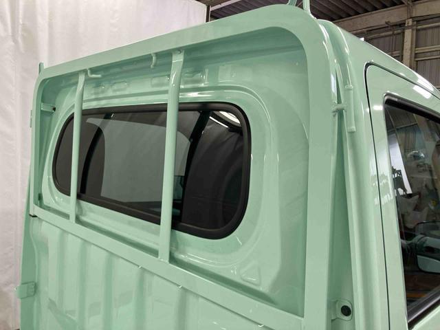 ハイゼットトラック スタンダード　届出済未使用車　元展示車　２ＷＤ　マニュアル車　衝突被害軽減システム　パワステ　エアコン　レーンキープ　アイドリングストップ　エアバッグ　禁煙　１オーナー　オートマチックハイビーム　オートライト（31枚目）
