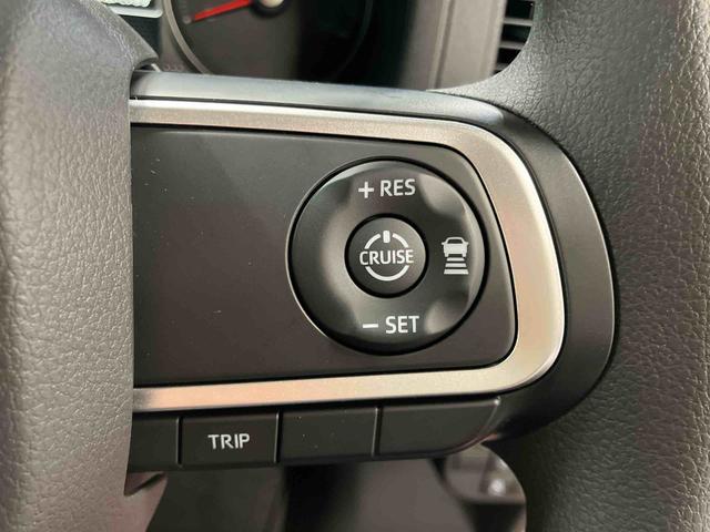 �y�A�_�v�e�B�u�N���[�Y�R���g���[���z�@���s���ɐ�s�Ԃ̗l�q�����m���Ȃ���A�ݒ肵�����x�͈͓̔��Ő�s�ԂƂ̋����̃L�[�v���x���I���ɂ����A�������^�]���̏a�؂Ȃǂ����K�ɉ^�]�ł��܂��B