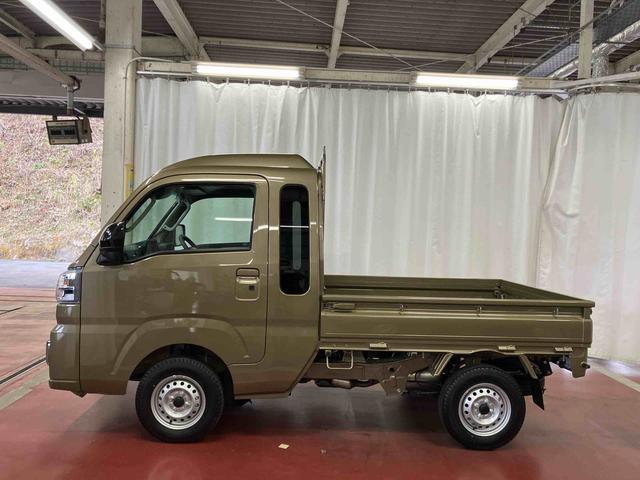 ハイゼットトラック ジャンボエクストラ　届出済未使用車　元展示車　２ＷＤ　ＣＶＴ車　レーンアシスト　スマートキー　電動格納ミラー　盗難防止装置　エアバッグ　オートライト　オートマチックハイビーム　１オーナー　禁煙車　ＬＥＤヘッドランプ（8枚目）