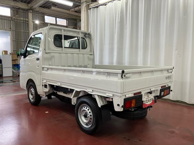 ハイゼットトラック スタンダード　農用スペシャル　元展示車　４ＷＤ　マニュアル車　ラジオ　１オーナー車　定期点検記録簿　車線逸脱警報　禁煙　衝突被害軽減システム　パワステ　エアコン　運転席エアバッグ　助手席エアバッグ　エアコン　ＡＢＳ（7枚目）