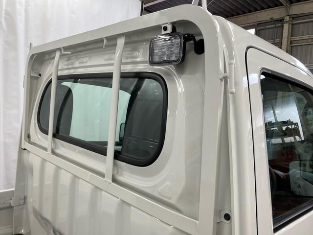 ハイゼットトラック スタンダード　農用スペシャル　元展示車　４ＷＤ　マニュアル車　ラジオ　１オーナー車　定期点検記録簿　車線逸脱警報　禁煙　衝突被害軽減システム　パワステ　エアコン　運転席エアバッグ　助手席エアバッグ　エアコン　ＡＢＳ（32枚目）
