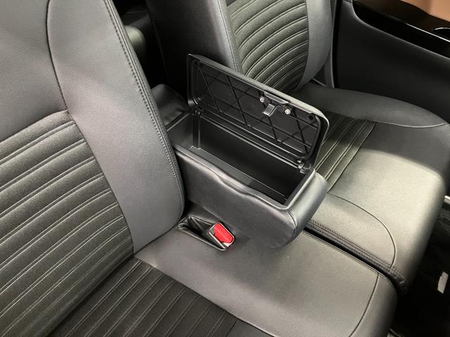 �t�����g�Z���^�[�A�[�����X�g�i�{�b�N�X�t�j