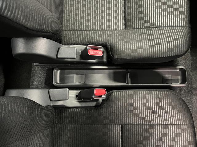 ハイゼットカーゴ デッキバンＧ　届出済未使用車　元展示車　禁煙　衝突被害軽減システム　両側電動スライドドア　オートライト　オートマチックハイビーム　電動格納ミラー　スマートキー　運転席エアバッグ　助手席エアバッグ　ＬＥＤヘッドランプ（19枚目）