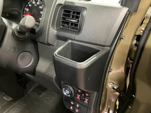 ハイゼットカーゴ デッキバンＧ　届出済未使用車　元展示車　禁煙　衝突被害軽減システム　両側電動スライドドア　オートライト　オートマチックハイビーム　電動格納ミラー　スマートキー　運転席エアバッグ　助手席エアバッグ　ＬＥＤヘッドランプ（21枚目）