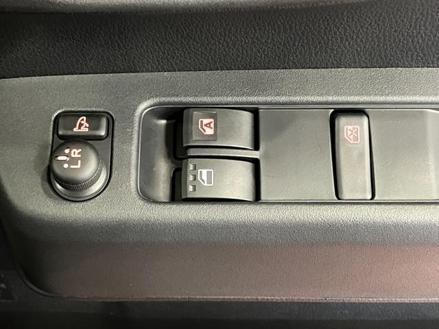 ハイゼットカーゴ デッキバンＧ　届出済未使用車　元展示車　禁煙　衝突被害軽減システム　両側電動スライドドア　オートライト　オートマチックハイビーム　電動格納ミラー　スマートキー　運転席エアバッグ　助手席エアバッグ　ＬＥＤヘッドランプ（25枚目）