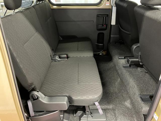 ハイゼットカーゴ デッキバンＧ　届出済未使用車　元展示車　禁煙　衝突被害軽減システム　両側電動スライドドア　オートライト　オートマチックハイビーム　電動格納ミラー　スマートキー　運転席エアバッグ　助手席エアバッグ　ＬＥＤヘッドランプ（27枚目）
