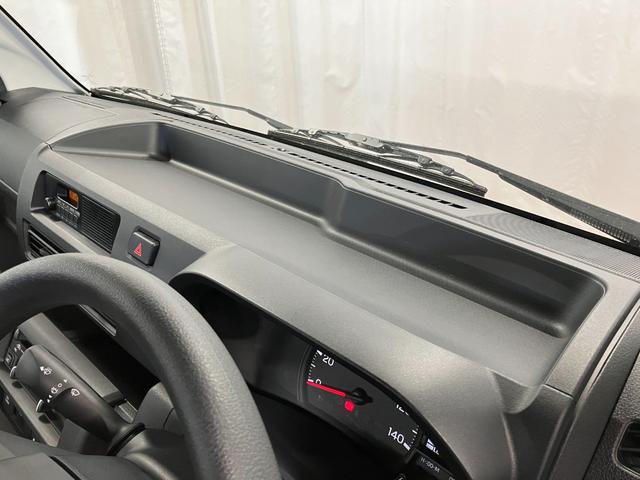 ハイゼットトラック スタンダード　農用スペシャル　届出済未使用車　元展示車　４ＷＤ　マニュアル車　衝突被害軽減システム　アイドリングストップ　オートライト　運転席エアバッグ　助手席エアバッグ　レーンアシスト　誤発進抑制機能　オートマチックハイビーム（24枚目）