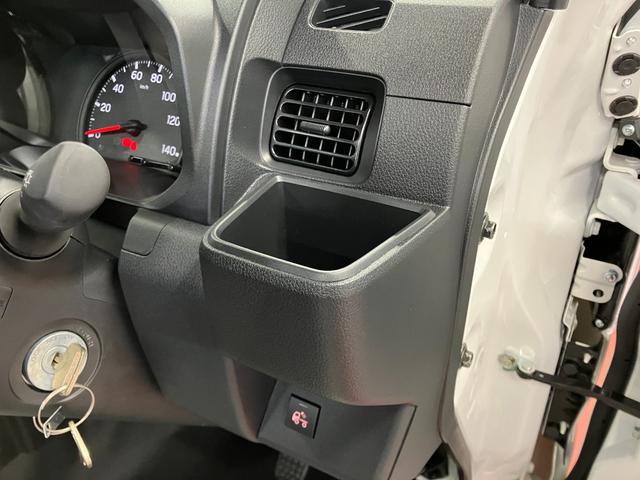 ハイゼットトラック スタンダード　農用スペシャル　届出済未使用車　元展示車　４ＷＤ　マニュアル車　衝突被害軽減システム　アイドリングストップ　オートライト　運転席エアバッグ　助手席エアバッグ　レーンアシスト　誤発進抑制機能　オートマチックハイビーム（26枚目）