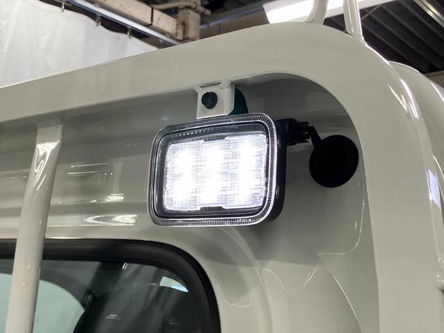 ハイゼットトラック スタンダード　農用スペシャル　届出済未使用車　元展示車　４ＷＤ　マニュアル車　衝突被害軽減システム　アイドリングストップ　オートライト　運転席エアバッグ　助手席エアバッグ　レーンアシスト　誤発進抑制機能　オートマチックハイビーム（33枚目）