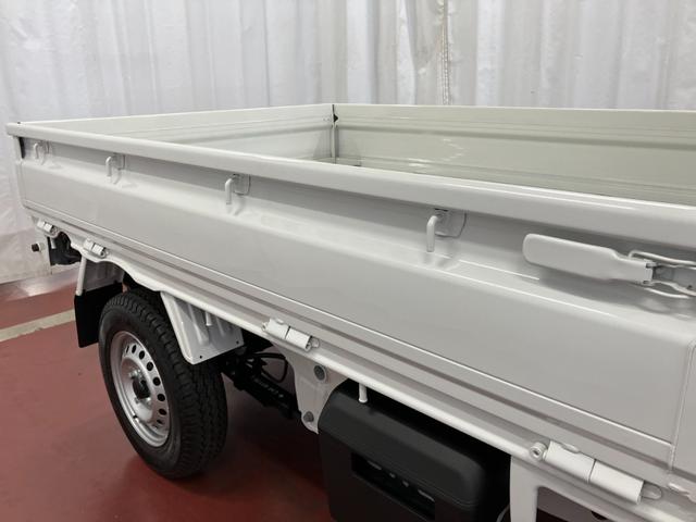 ハイゼットトラック スタンダード　農用スペシャル　届出済未使用車　元展示車　４ＷＤ　マニュアル車　衝突被害軽減システム　アイドリングストップ　オートライト　運転席エアバッグ　助手席エアバッグ　レーンアシスト　誤発進抑制機能　オートマチックハイビーム（36枚目）