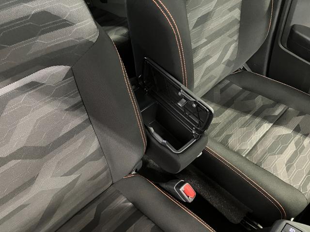 �t�����g�Z���^�[�A�[�����X�g�i�{�b�N�X�t�j