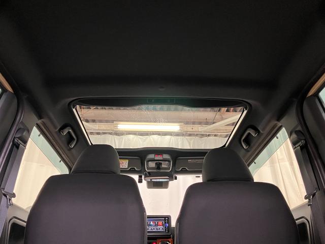 �y�X�J�C�t�B�[���g�b�v�z�@�O�Ȃ̓���ɑ傫���L����K���X���[�t�B