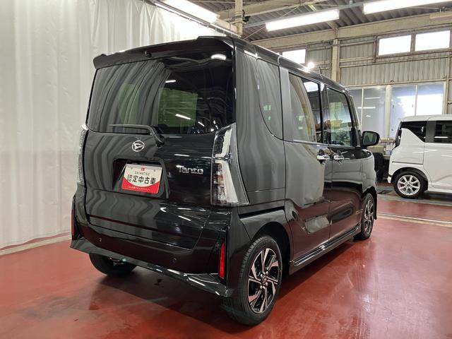 タント カスタムＸ　届出済未使用車　元展示車　衝突被害軽減システム　禁煙　両側電動スライドドア　シートヒーター　スマートキー　ＬＥＤヘッドランプ　オートライト　オートマチックハイビーム　運転席エアバッグ　助手席エアバッグ（5枚目）