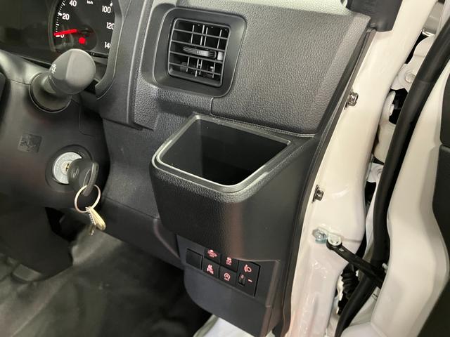 ハイゼットカーゴ DX 届出済未使用車 元展示車 禁煙車 衝突安全ボディ 両側スライドドア アイドリングストップ オートマチックハイビーム オートライト レーンアシスト 運転席エアバッグ 助手席エアバッグ 1オーナー(22枚目)