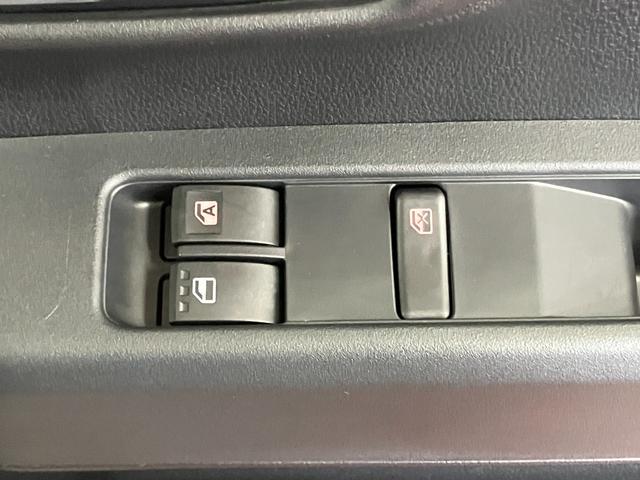 ハイゼットカーゴ DX 届出済未使用車 元展示車 禁煙車 衝突安全ボディ 両側スライドドア アイドリングストップ オートマチックハイビーム オートライト レーンアシスト 運転席エアバッグ 助手席エアバッグ 1オーナー(27枚目)