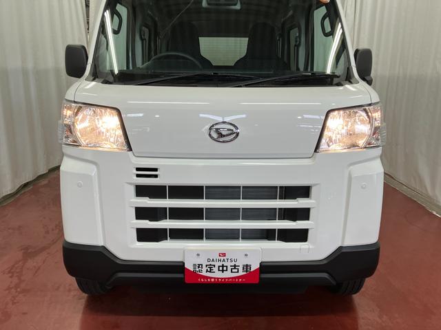 ハイゼットカーゴ DX 届出済未使用車 元展示車 禁煙車 衝突安全ボディ 両側スライドドア アイドリングストップ オートマチックハイビーム オートライト レーンアシスト 運転席エアバッグ 助手席エアバッグ 1オーナー(33枚目)