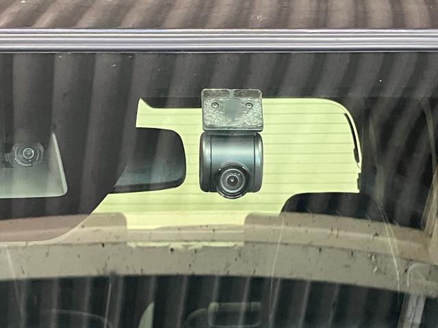 タント カスタムＲＳ　下取車　ターボ　９インチナビ　バックカメラ　ＥＴＣ　前後ドライブレコーダー　シートヒーター　アダプティブクルーズコントロール　両側電動スライドドア　Ｂｌｕｅｔｏｏｔｈ　フルセグＴＶ　ＬＥＤヘッドランプ（14枚目）