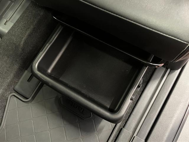 タント カスタムＲＳ　下取車　ターボ　９インチナビ　バックカメラ　ＥＴＣ　前後ドライブレコーダー　シートヒーター　アダプティブクルーズコントロール　両側電動スライドドア　Ｂｌｕｅｔｏｏｔｈ　フルセグＴＶ　ＬＥＤヘッドランプ（31枚目）