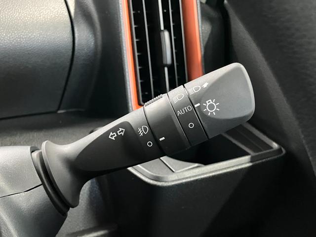 �y�I�[�g���C�g�z�@���̖͂��邳�ɉ����āA�w�b�h�����v�������I�ɓ_���E�������Ă����̂ŁA�ƂĂ��֗��ł�